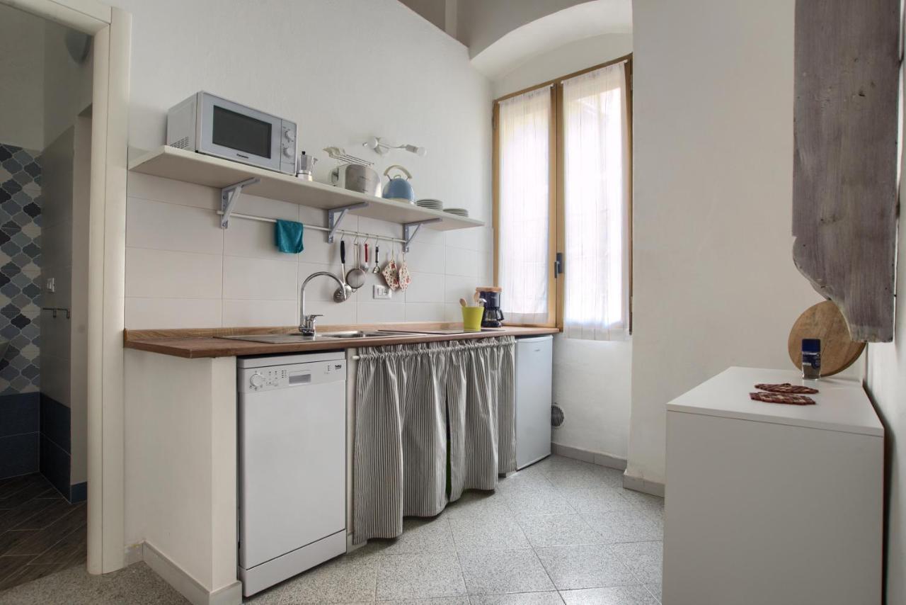 Вилла Casa A 2 Passi Dal Mare Con Patio Privato Империя Экстерьер фото
