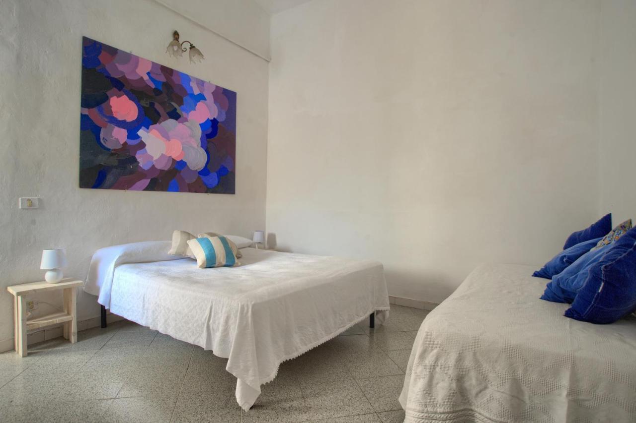 Вилла Casa A 2 Passi Dal Mare Con Patio Privato Империя Экстерьер фото
