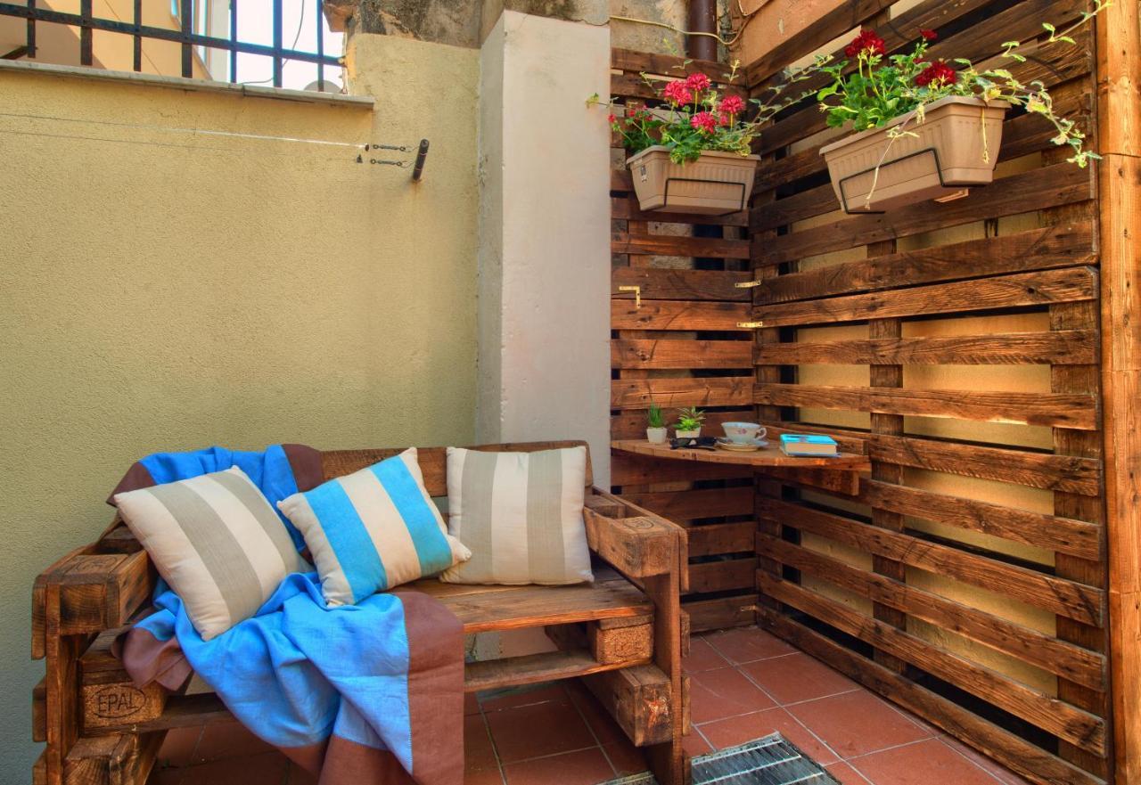 Вилла Casa A 2 Passi Dal Mare Con Patio Privato Империя Экстерьер фото